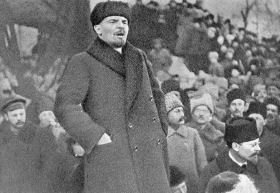 Lenin durante un discorso nel 1919