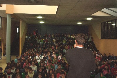 Un'immagine dell'animatissima assemblea degli studenti in vista dell'elezione degli organi collegiali della scuola