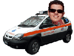 Marco Mordini e un'autoambulanza sullo sfondo